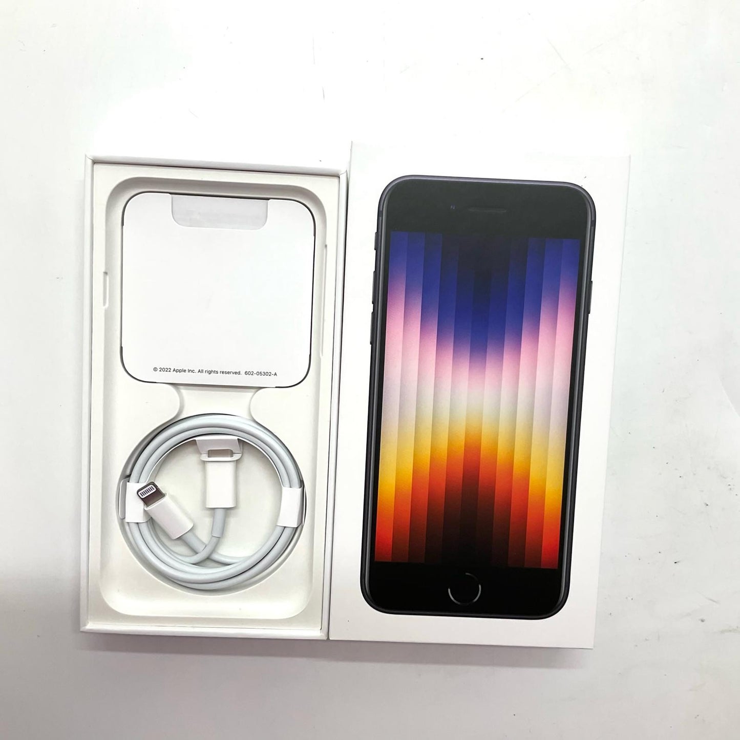 【全額返金保証】【最速発送】Apple iPhone iPhone SE（第3世代） 64GB ミッドナイト au SIMフリー 白ロム 動作確認済 82%