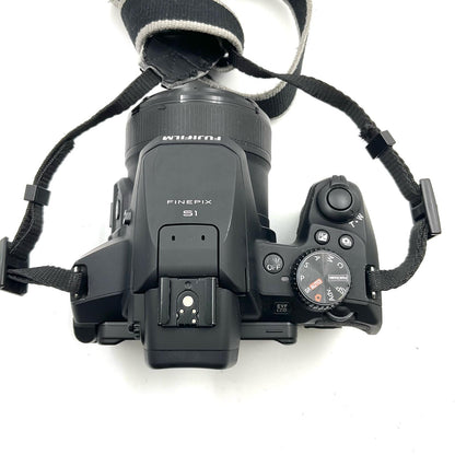 【全額返金保証】【最速発送】FUJIFILM コンパクトデジタルカメラ FinePix S1 動作確認済
