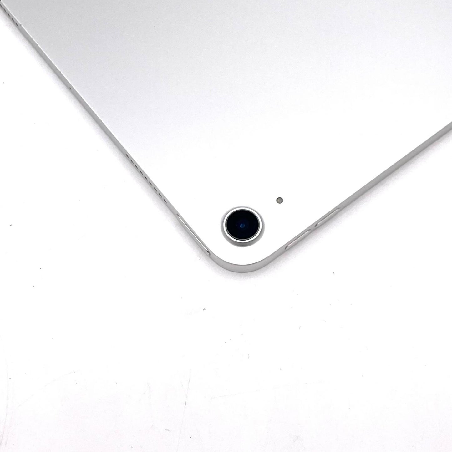 【全額返金保証】【最速発送】Apple iPad Air 10.9インチ 第4世代 64GB シルバー Wi-Fi 動作確認済