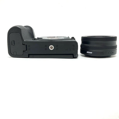 【全額返金保証】【最速発送】Nikon デジタル一眼 Z 30 16-50 VR レンズキット ブラック 超美品 動作確認済