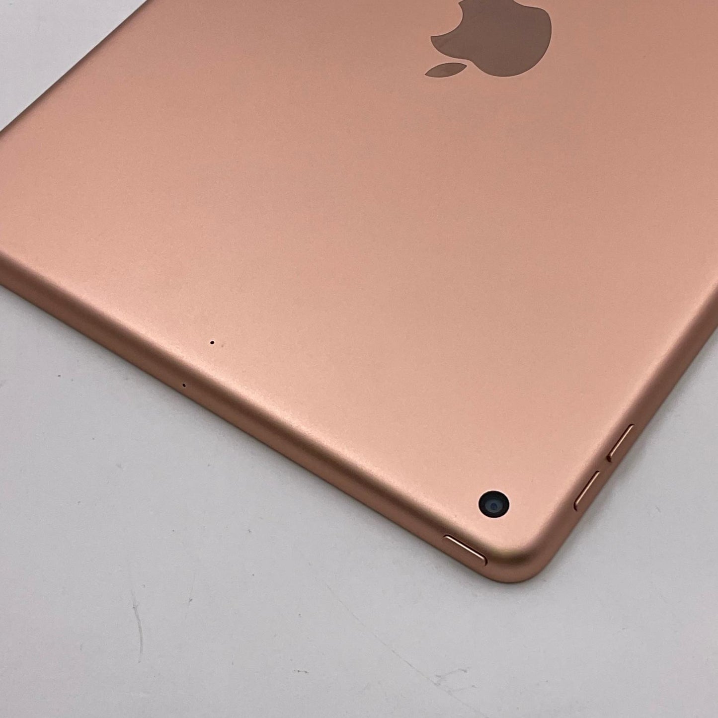 【全額返金保証】【最速発送】Apple iPad iPad 10.2インチ 第7世代 32GB ゴールド Wi-Fi 美品 動作確認済