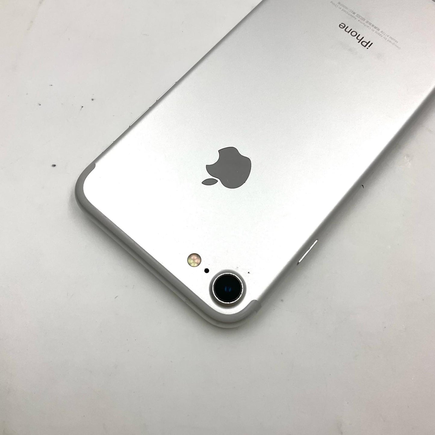 【最速発送】Apple iPhone iPhone 7 32GB シルバー Softbank 白ロム【難有】 84%