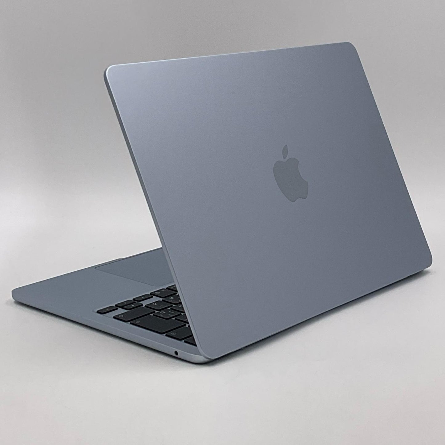 【全額返金保証】【最速発送】Apple MacBook Air 13.6インチ 2025 Apple M4 16GB M.2 SSD 256GB スカイブルー 100% 美品 動作確認済