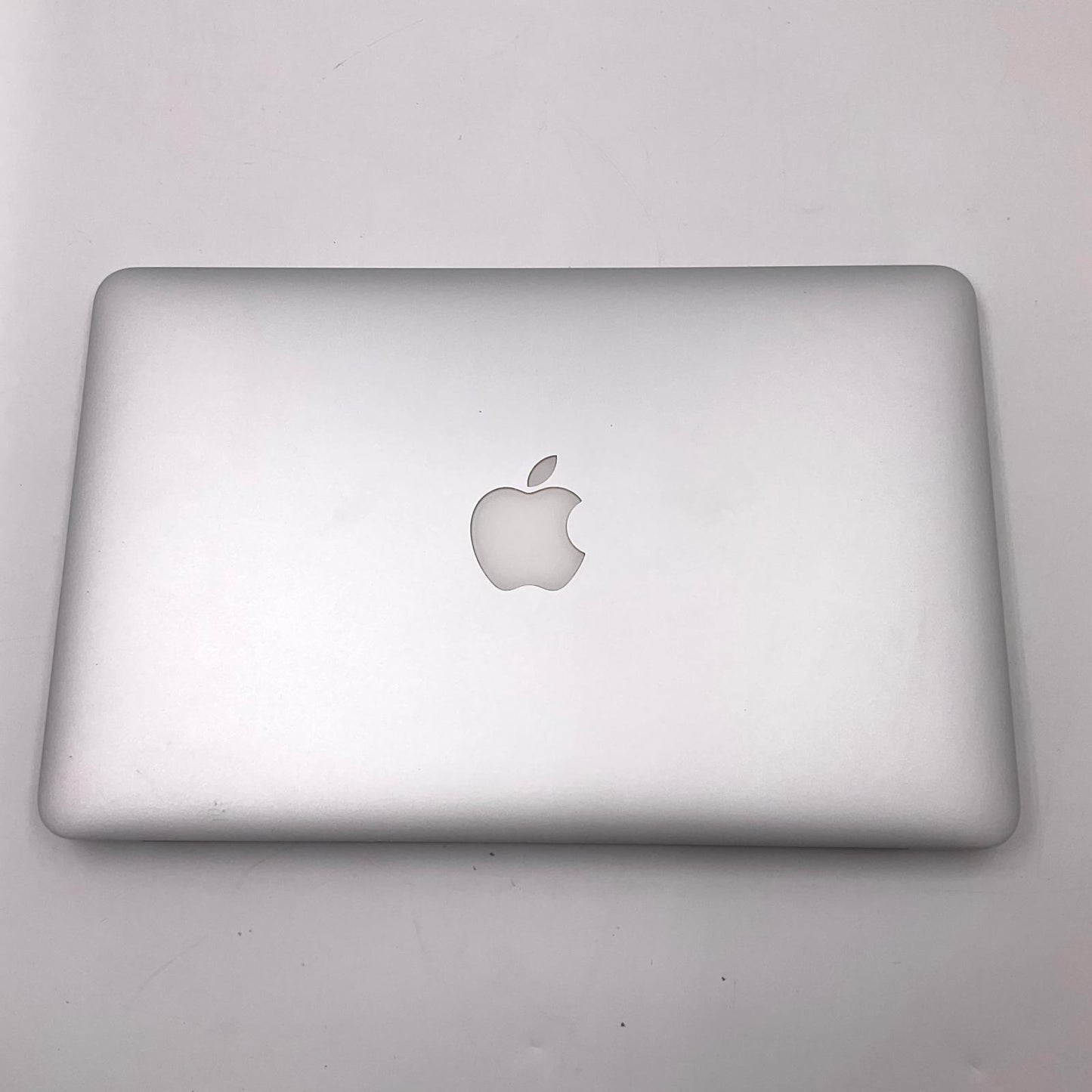 【最速発送】Apple MacBook Air 13.6インチ 2013 1.3 GHz デュアルコア intel Core i5 4GB SSD 128GB シルバー【難有】