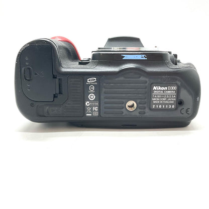 【最速発送】Nikon デジタル一眼 D300 ボディ ブラック【難有】