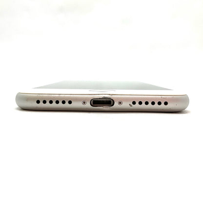【全額返金保証】【最速発送】Apple iPhone iPhone 7 32GB シルバー au 白ロム 動作確認済 79%