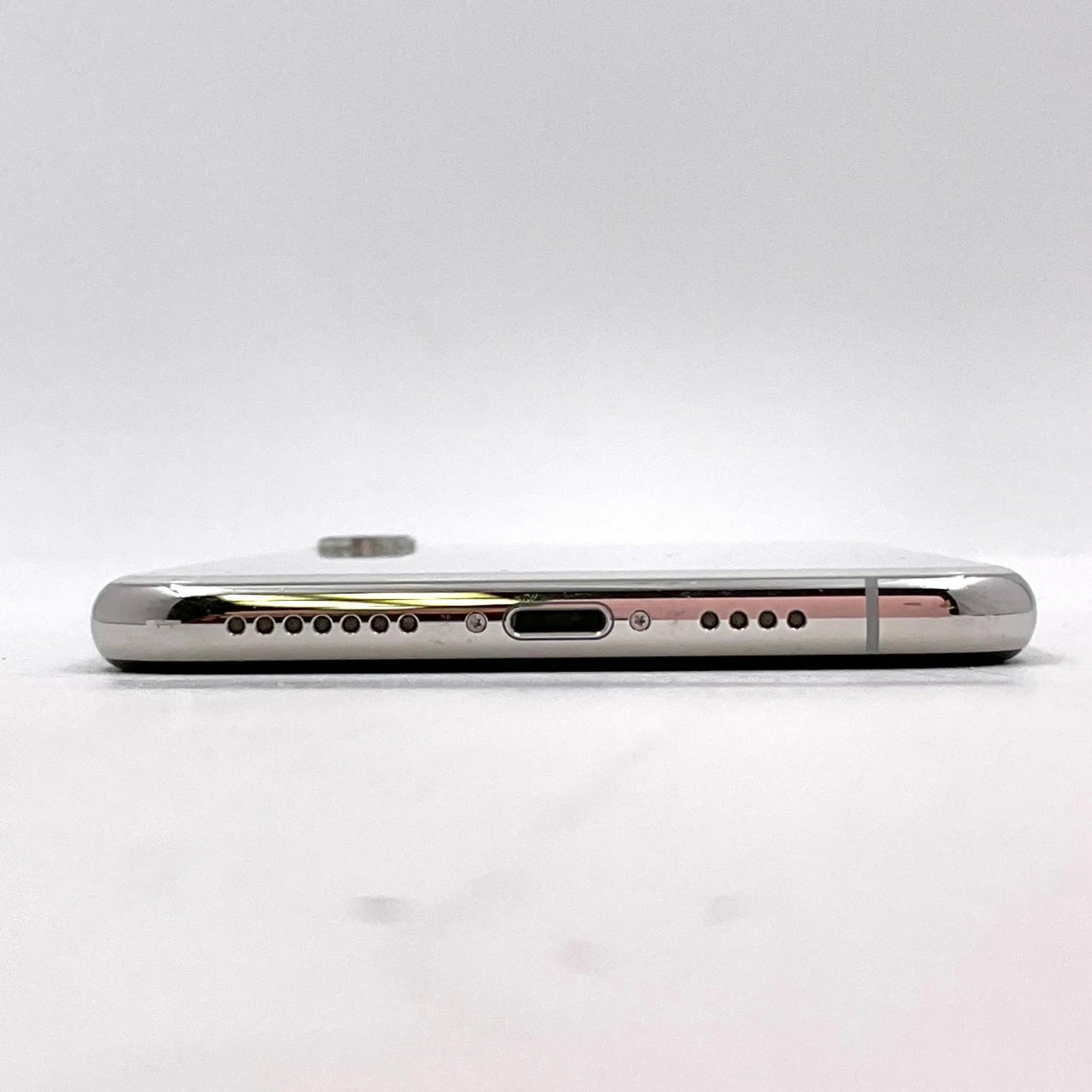 【全額返金保証】【最速発送】Apple iPhone iPhone XS Max 64GB シルバー docomo 白ロム 動作確認済 88%