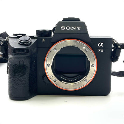 【全額返金保証】【最速発送】Sony デジタル一眼 α7 III ILCE-7M3 ボディ ブラック 動作確認済