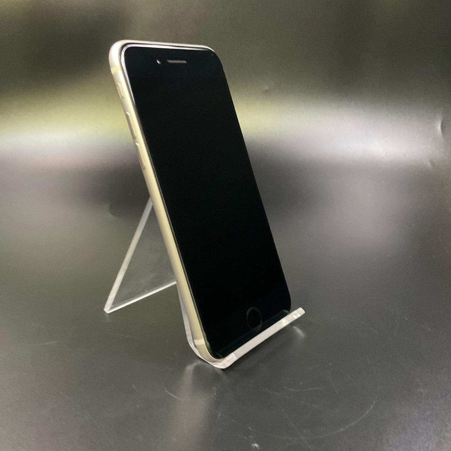 【全額返金保証】【最速発送】Apple iPhone iPhone SE（第3世代） 64GB スターライト au 白ロム 動作確認済 79%