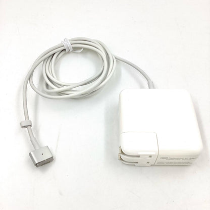 【全額返金保証】【最速発送】Apple MacBook Air 11インチ 2015 1.6 GHz デュアルコア Intel core i5 4GB SSD 128GB シルバー 動作確認済