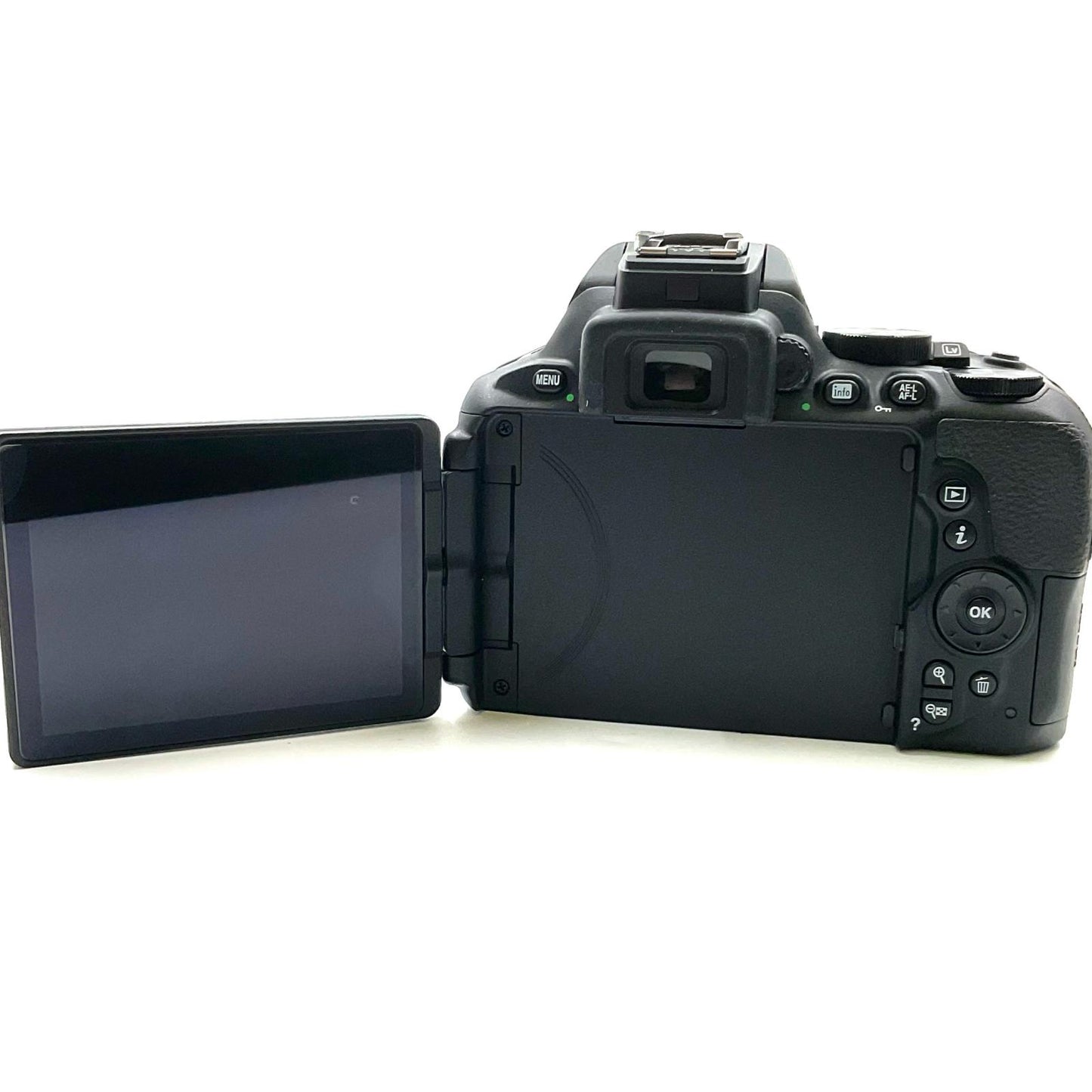 【全額返金保証】【最速発送】Nikon デジタル一眼 D5600 ダブルズームキット ブラック 美品 動作確認済