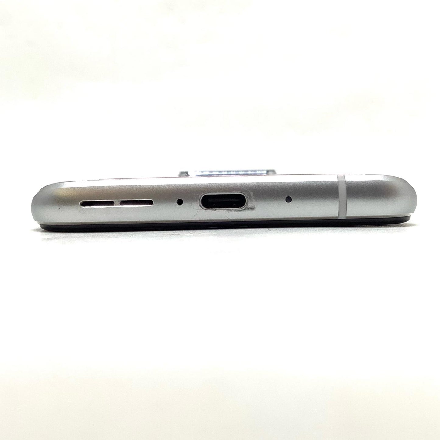 【全額返金保証】【最速発送】ASUS ZenFone 7 128GB パステルホワイト SIMフリー ASUS_I002D 白ロム 動作確認済