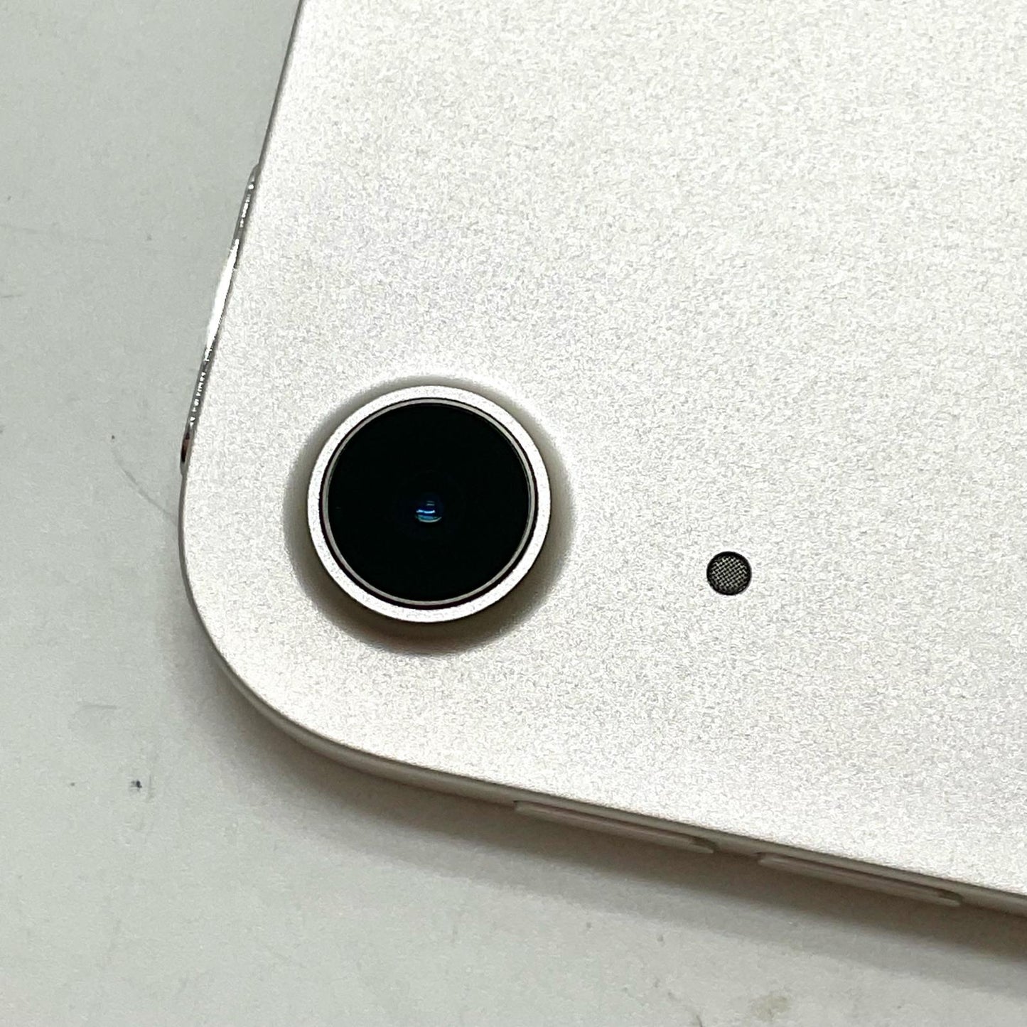 【全額返金保証】【最速発送】Apple iPad Air 10.9インチ 第5世代 256GB スターライト Wi-Fi 美品 動作確認済