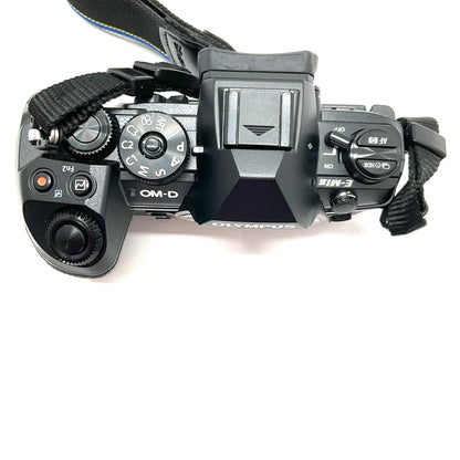 【全額返金保証】【最速発送】OLYMPUS デジタル一眼 OM-D E-M1 Mark II ボディ [ブラック] 美品 動作確認済