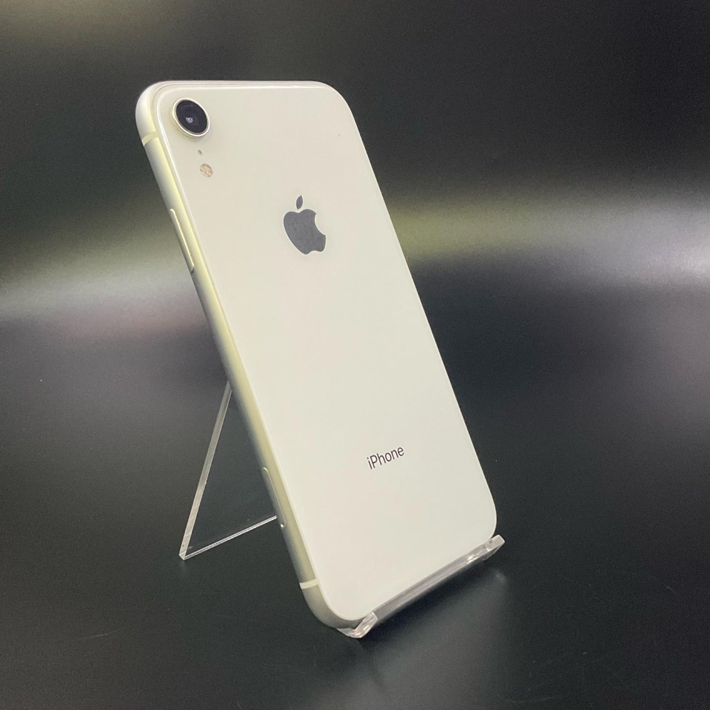 【全額返金保証】【最速発送】Apple iPhone iPhone XR 64GB ホワイト docomo 白ロム 動作確認済 79%