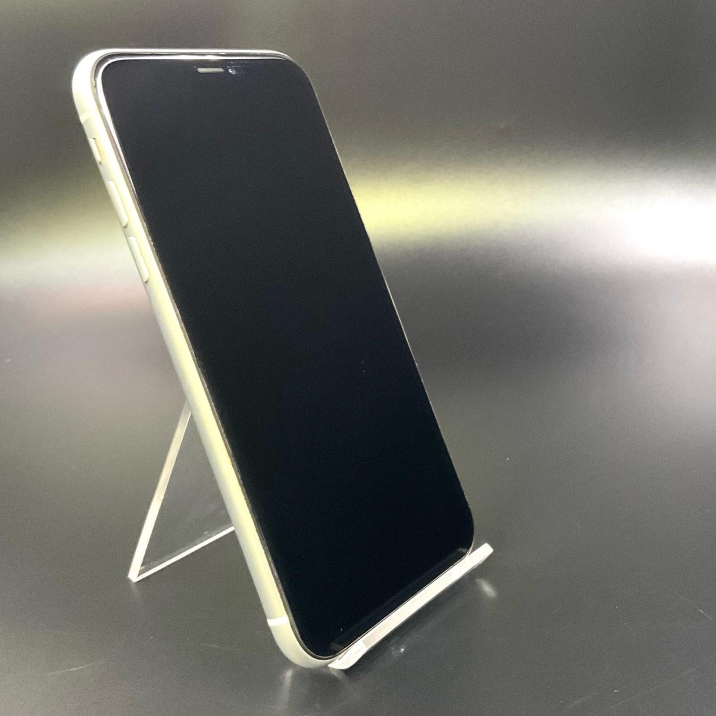 【全額返金保証】【最速発送】Apple iPhone iPhone XR 64GB ホワイト docomo 白ロム 動作確認済 79%