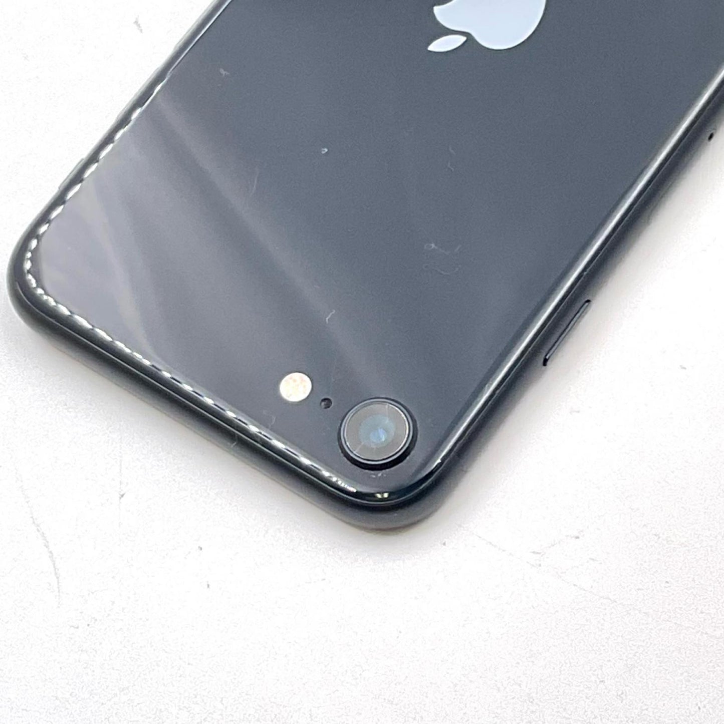【全額返金保証】【最速発送】Apple iPhone iPhone SE（第3世代） 64GB ミッドナイト au SIMフリー 美品 動作確認済 82%