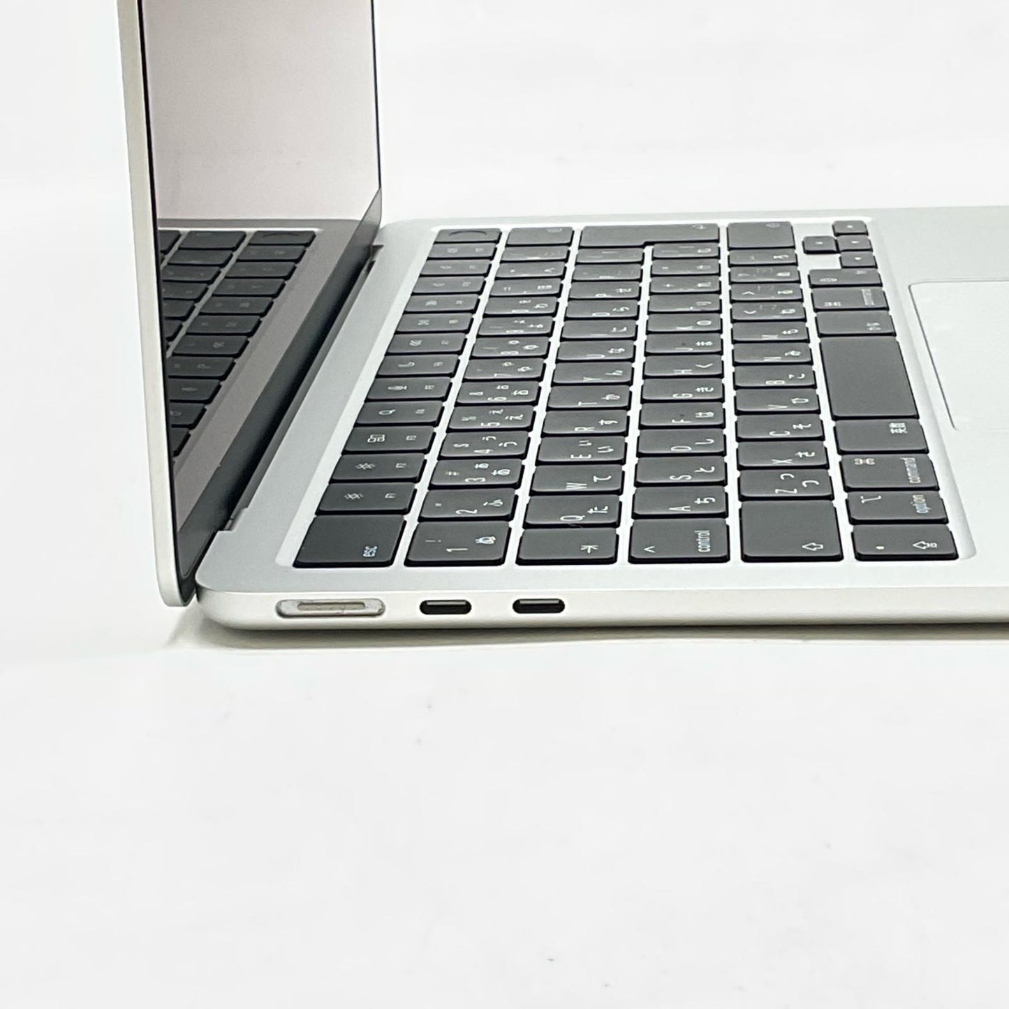 【全額返金保証】【最速発送】Apple MacBook Air 13.6インチ 2022 Apple M2 8GB SSD 256GB シルバー 95% 美品 動作確認済