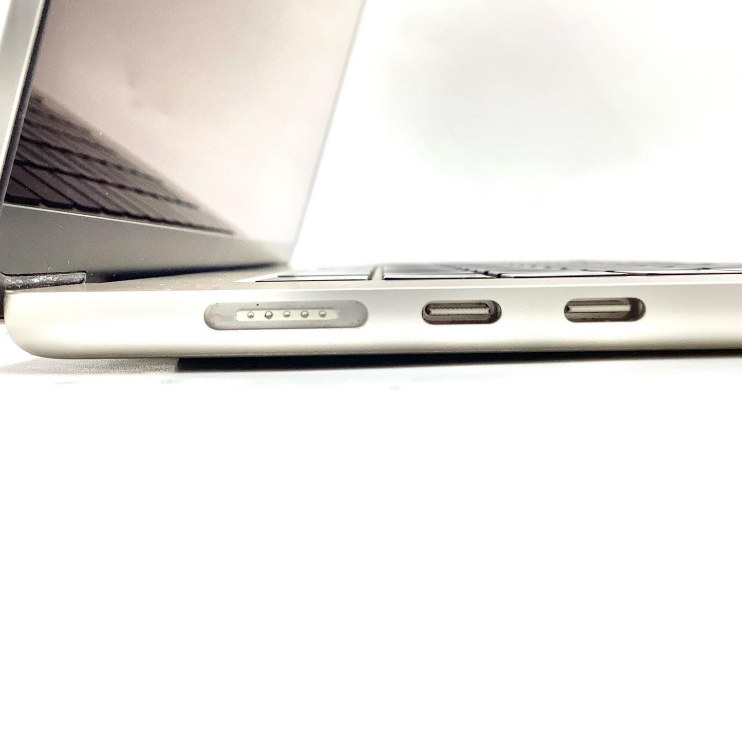【全額返金保証】【最速発送】Apple MacBook Air 15.3インチ 2023 Apple M2 8GB SSD 256GB スターライト 98% 動作確認済