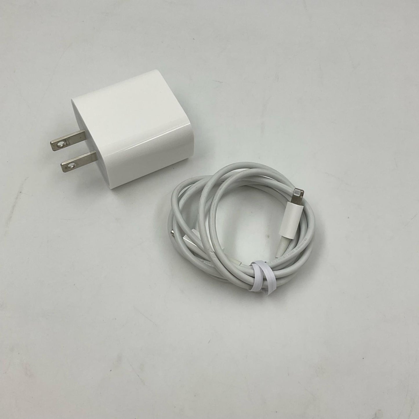 【全額返金保証】【最速発送】Apple iPad iPad 10.2インチ 第8世代 32GB スペースグレイ Wi-Fi 動作確認済
