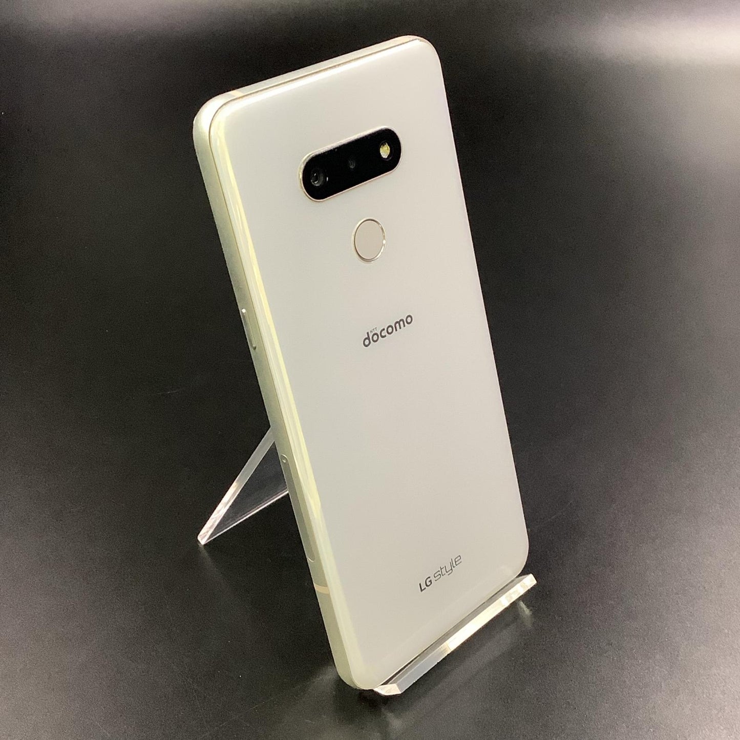 【全額返金保証】【最速発送】LG style3 ホワイト docomo L-41A 白ロム 動作確認済