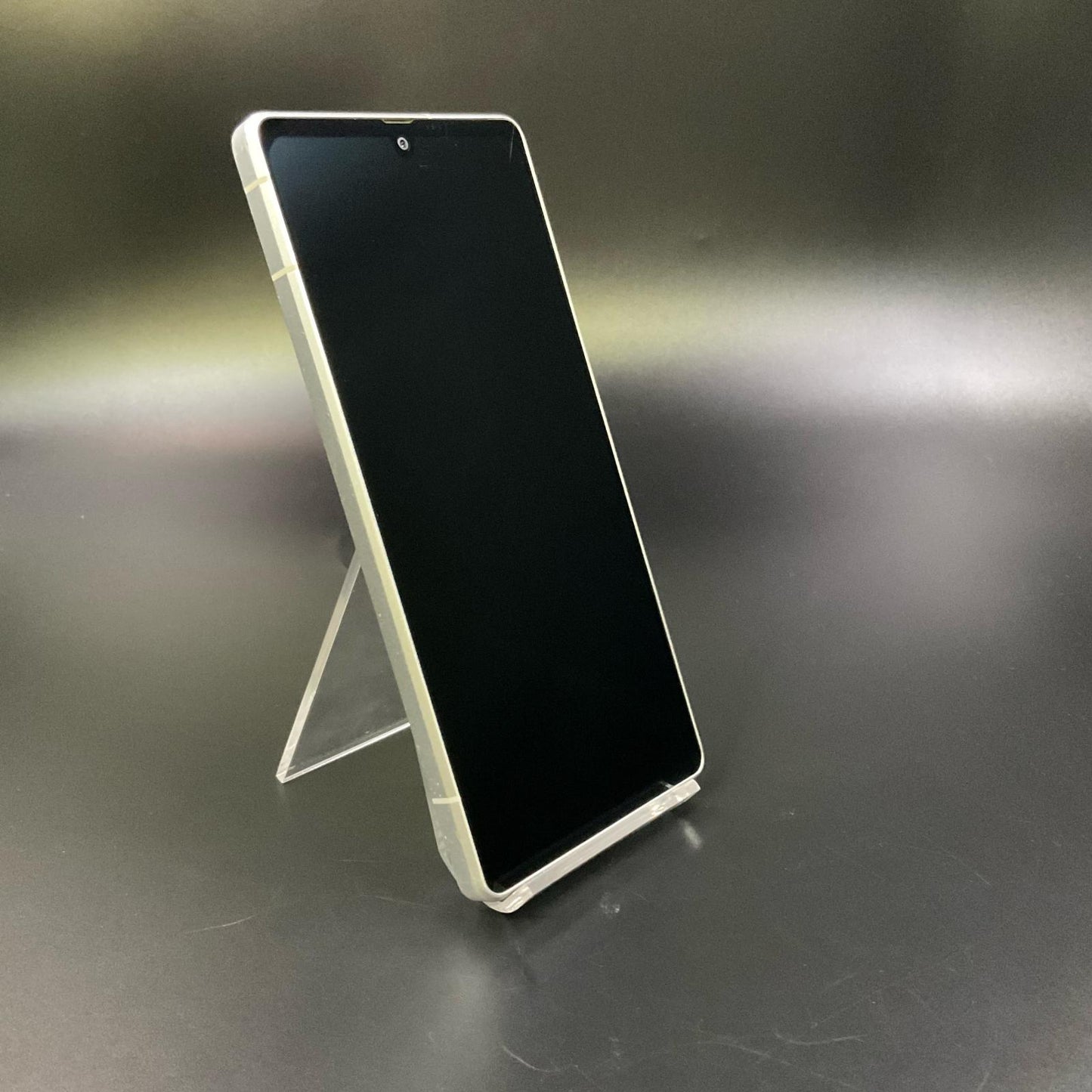 【最速発送】SHARP AQUOS R8 256GB クリーム SH-52D 白ロム【難有】
