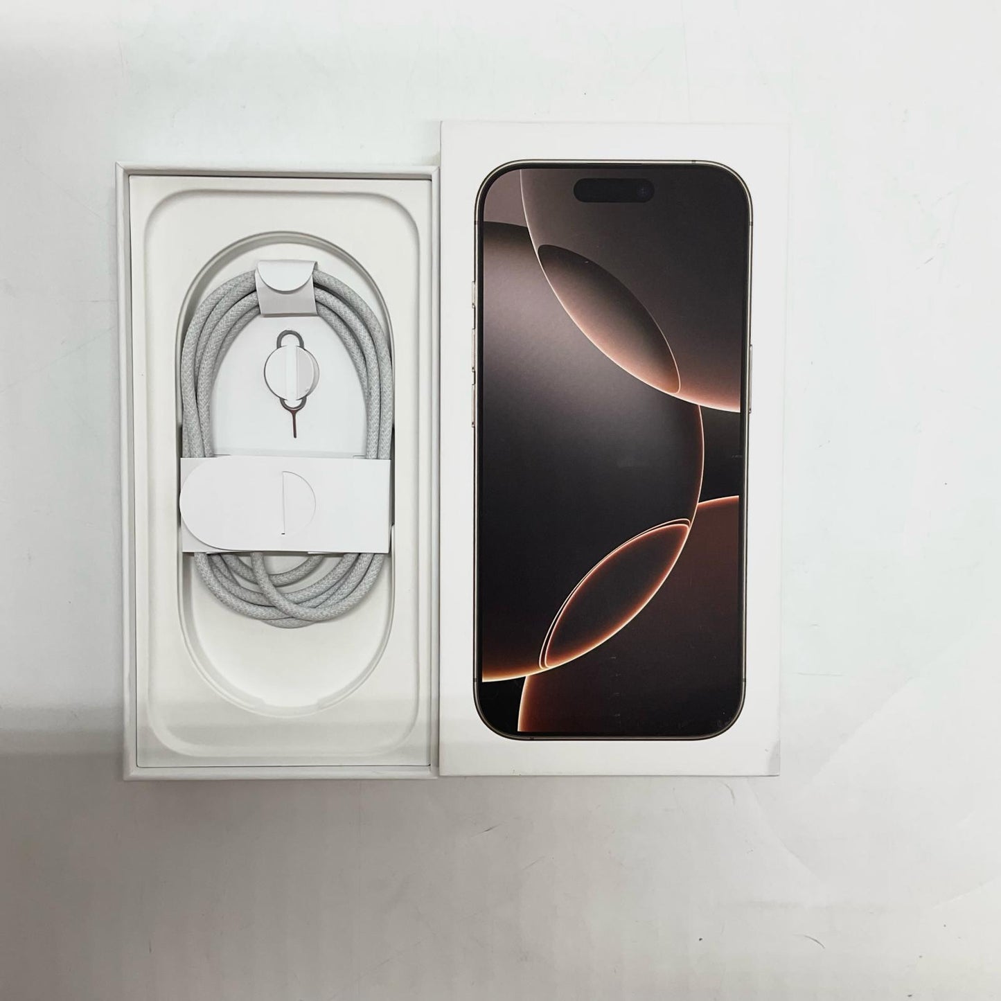 【全額返金保証】【最速発送】Apple iPhone iPhone 16 Pro 512GB デザートチタニウム SIMフリー 白ロム 美品 動作確認済 93%