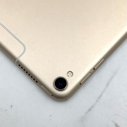 【最速発送】Apple iPad Pro 10.5インチ 256GB ゴールド WiFi+Cellular docomo 白ロム【難有】