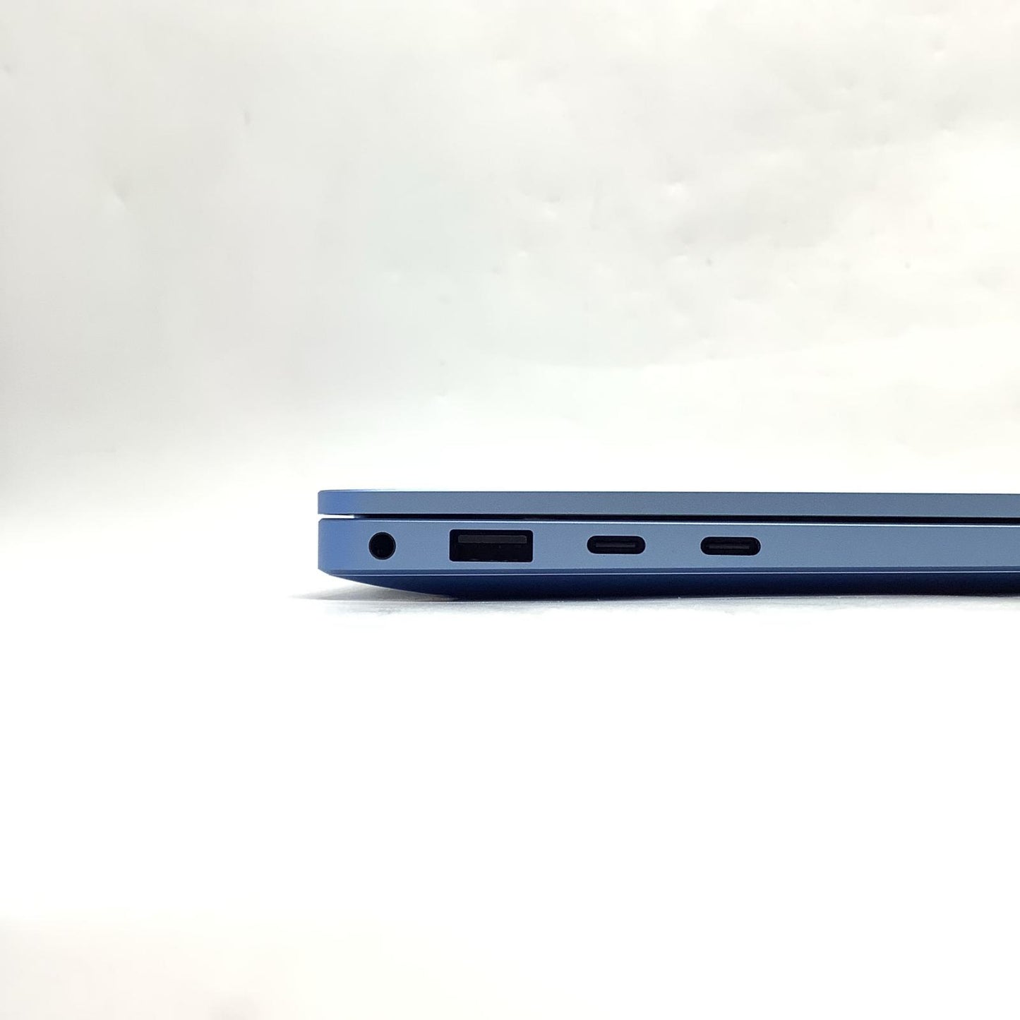 【全額返金保証】【最速発送】Microsoft EP2-29575 Snapdragon X10-Core X1P64100 @ 3.40GHz (3.42GHz) 16GB SSD 512GB 100% 超美品 動作確認済