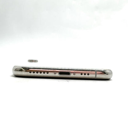 【最速発送】Apple iPhone iPhone XS 64GB シルバー docomo 白ロム【難有】 80%