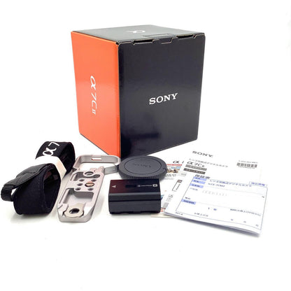 【全額返金保証】【最速発送】Sony デジタル一眼 α7C II ILCE-7CM2 ボディ [シルバー] 超美品 動作確認済
