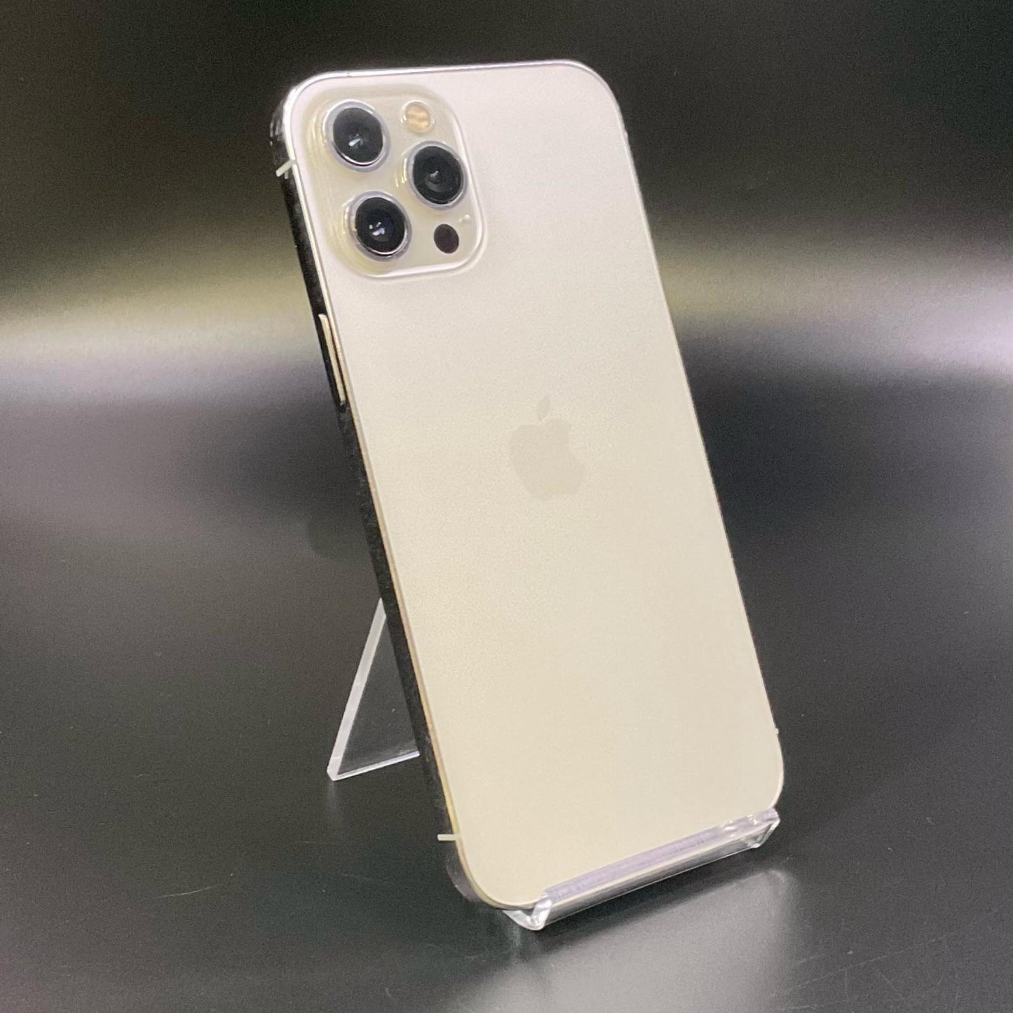 【全額返金保証】【最速発送】Apple iPhone iPhone 12 Pro Max 128GB シルバー docomo SIMフリー 白ロム 動作確認済 67%
