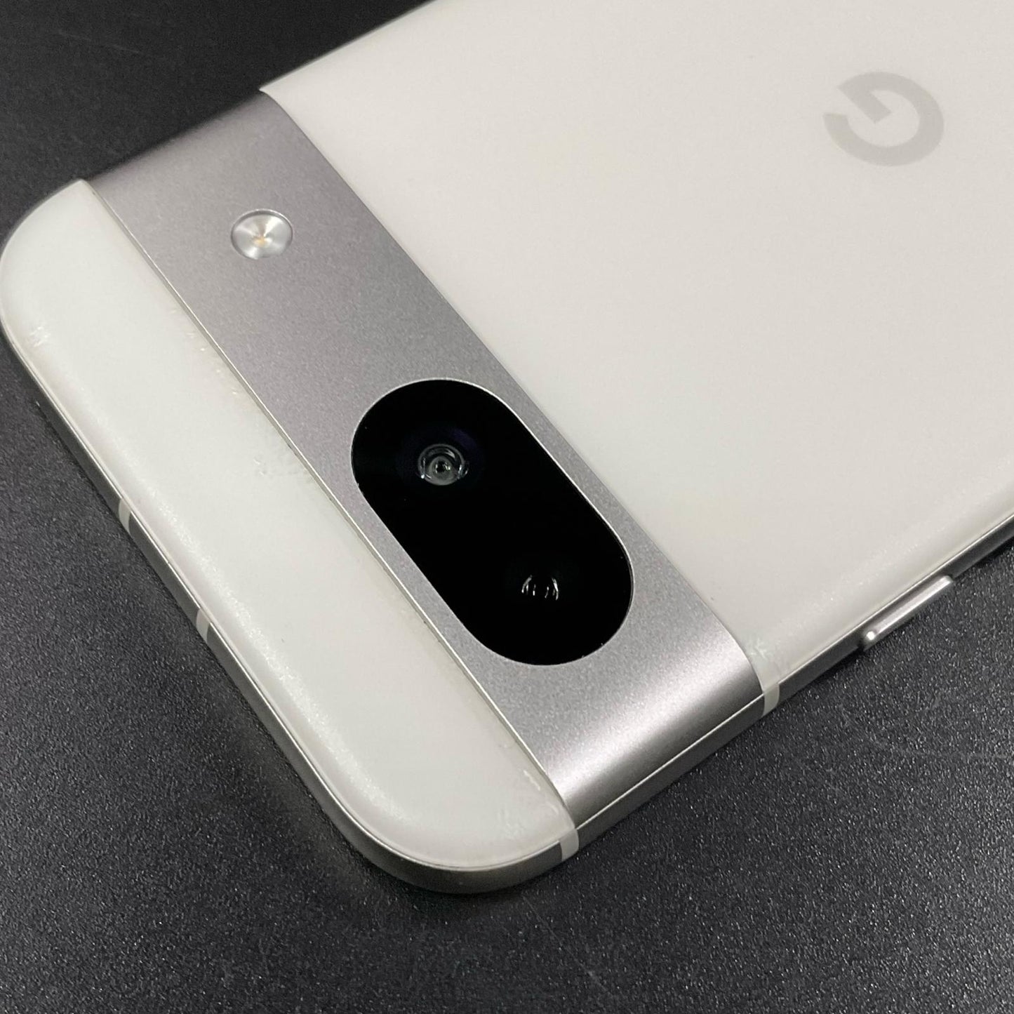 【全額返金保証】【最速発送】Google Pixel 8a 128GB Porcelain docomo G576D 白ロム 動作確認済
