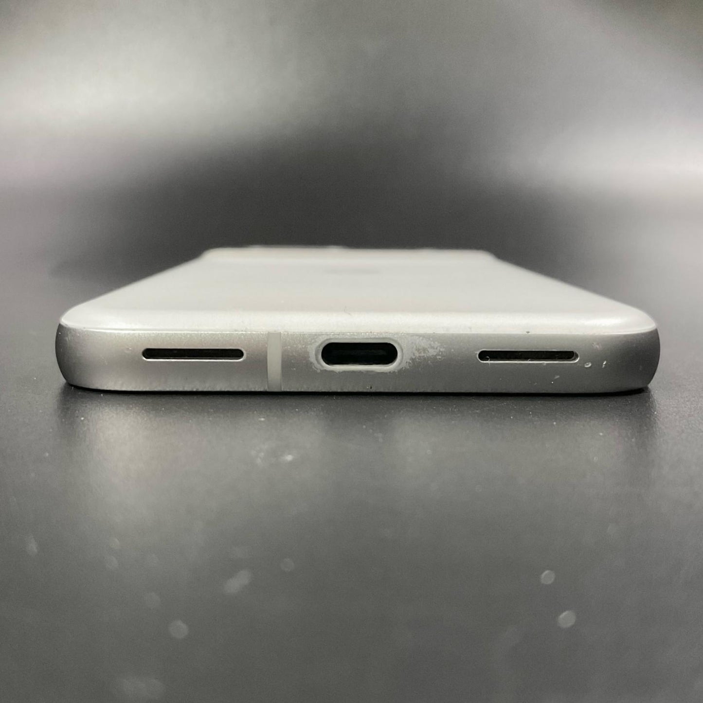 【全額返金保証】【最速発送】Google Pixel 8a 128GB Porcelain docomo G576D 白ロム 動作確認済