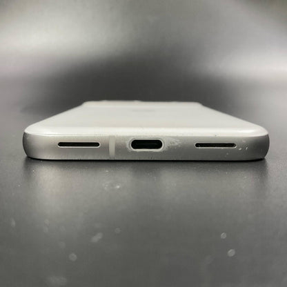 【全額返金保証】【最速発送】Google Pixel 8a 128GB Porcelain docomo G576D 白ロム 動作確認済