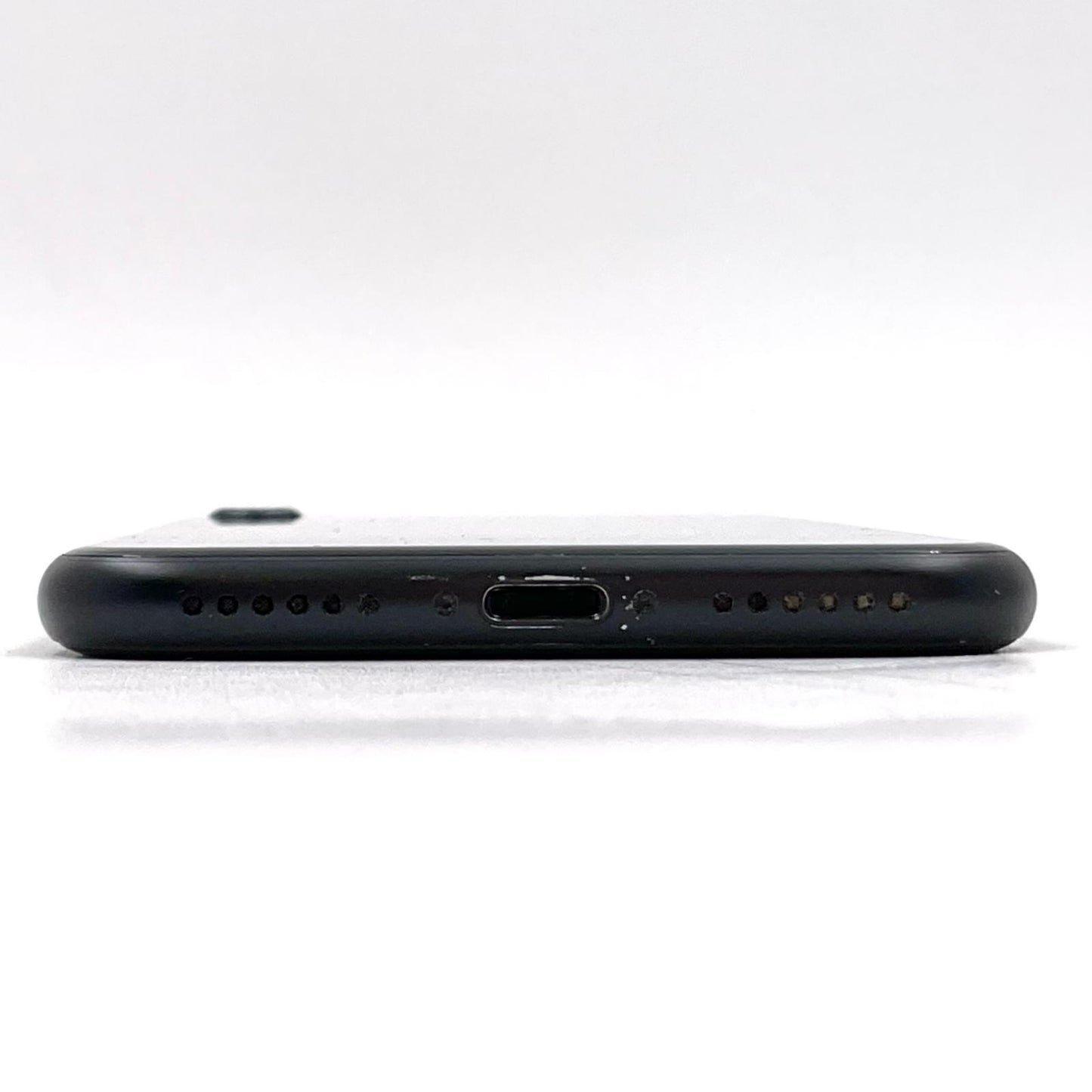【全額返金保証】【最速発送】Apple iPhone iPhone SE（第3世代） 64GB ミッドナイト docomo SIMフリー 白ロム 動作確認済 77%
