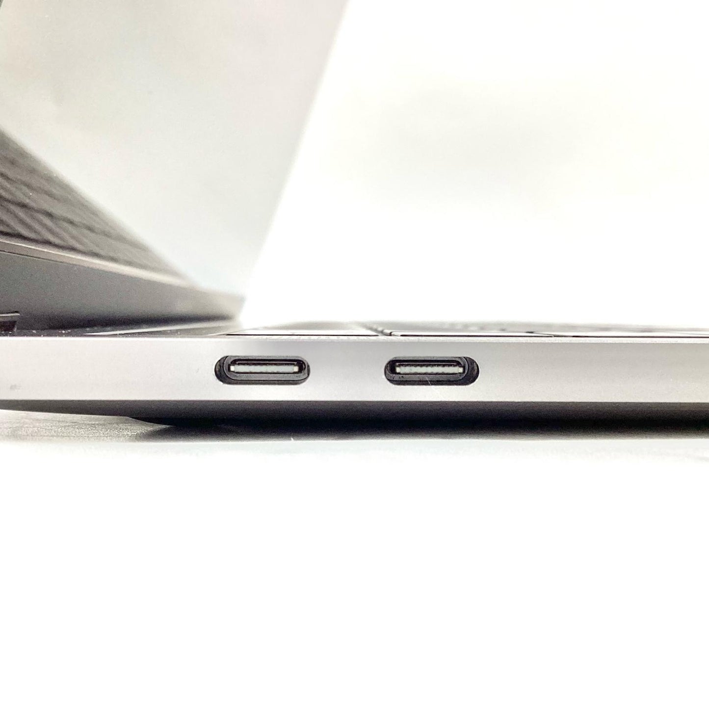 【全額返金保証】【最速発送】Apple MacBook Pro 13.3インチ 2019 1.7 GHz クアッドコアIntel Core i7 16GB SSD 256GB スペースグレイ 87.9% 動作確認済