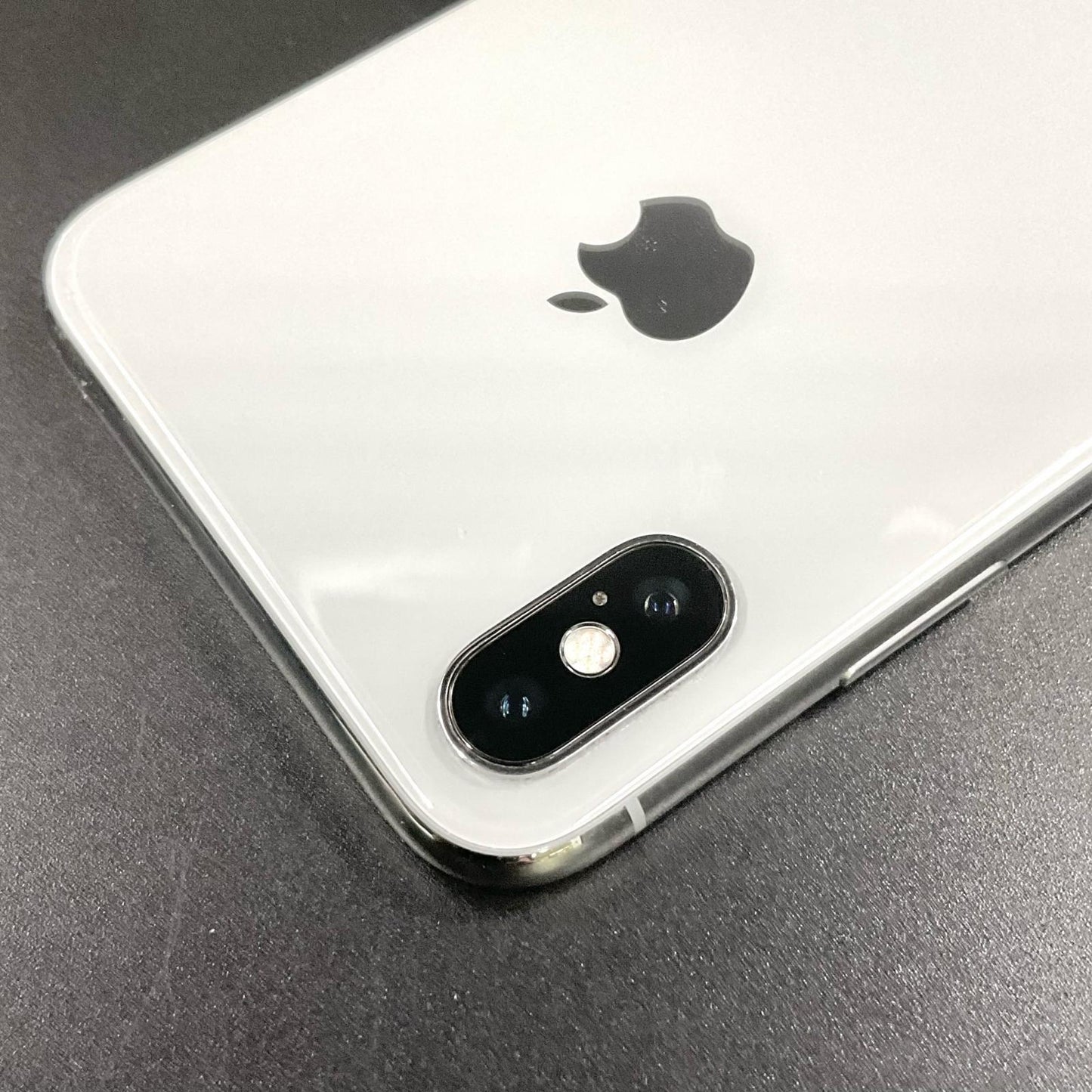 【最速発送】Apple iPhone iPhone X 256GB シルバー docomo 白ロム【難有】 78%%