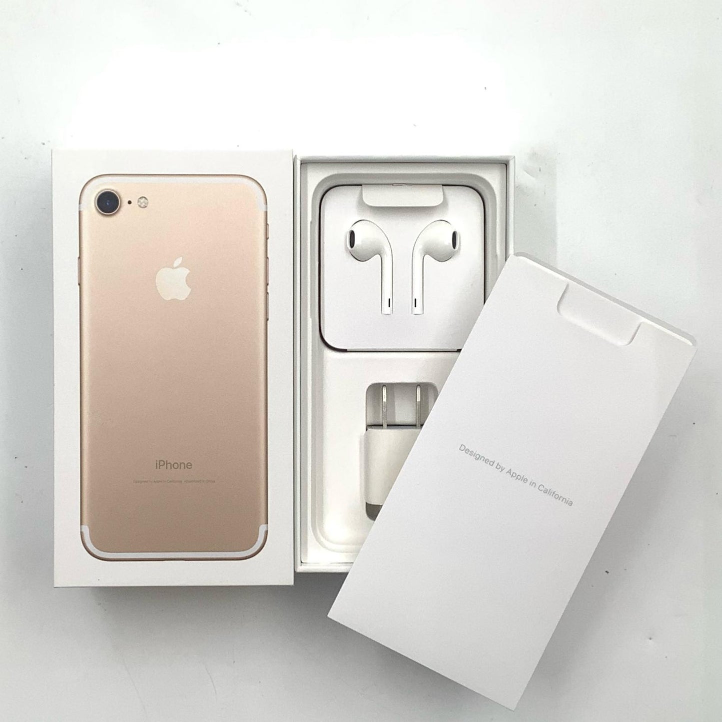 【全額返金保証】【最速発送】Apple iPhone iPhone 7 32GB ゴールド au 白ロム 動作確認済 85%