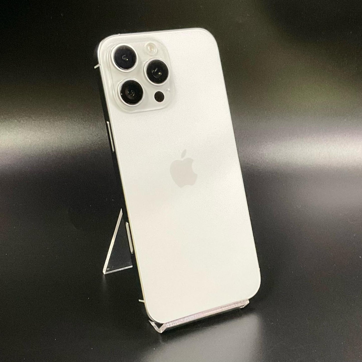 【全額返金保証】【最速発送】Apple iPhone iPhone 16 Pro Max 256GB ホワイトチタニウム au SIMフリー 美品 動作確認済 98%