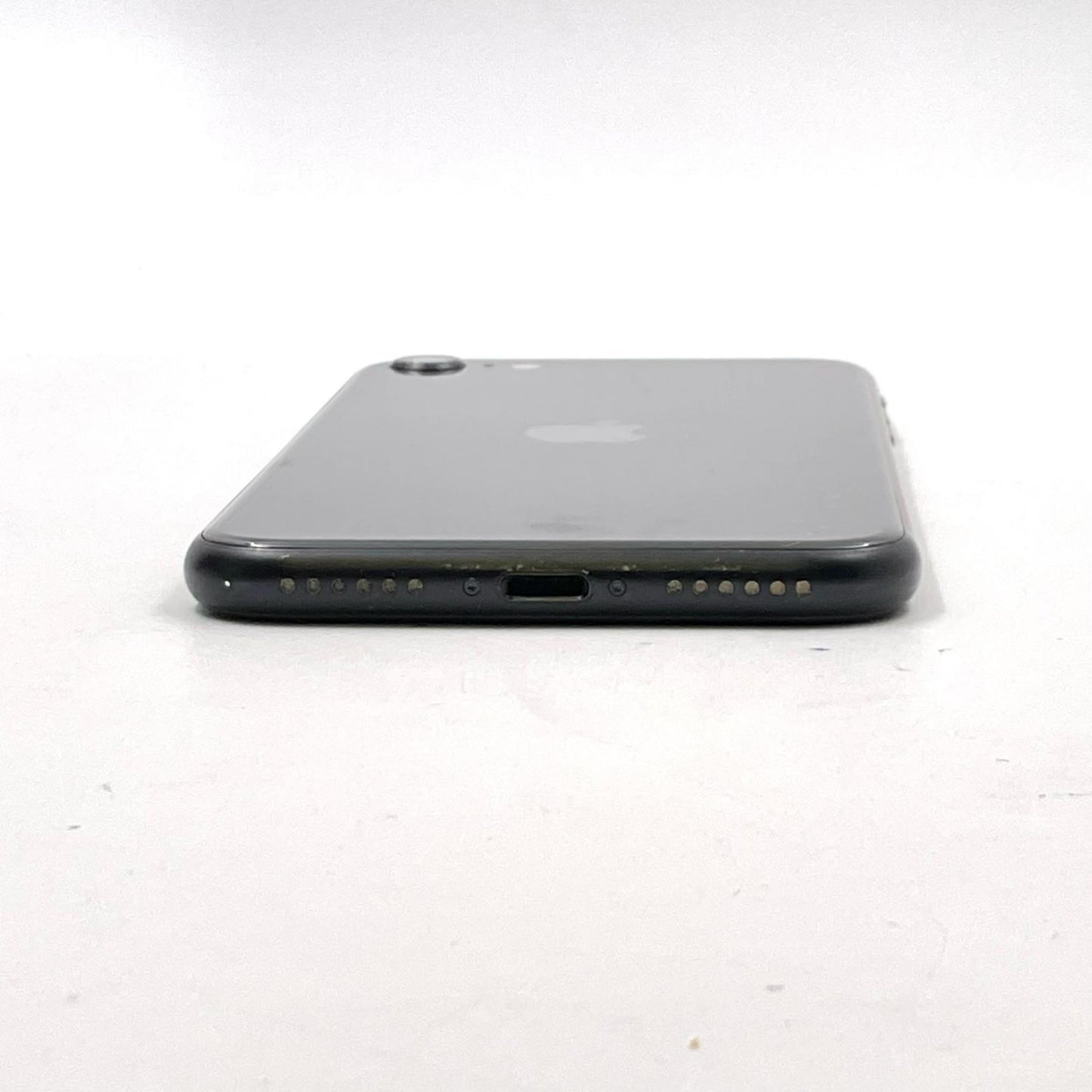 【全額返金保証】【最速発送】Apple iPhone iPhone SE（第2世代） 64GB ブラック au 白ロム 動作確認済 75%