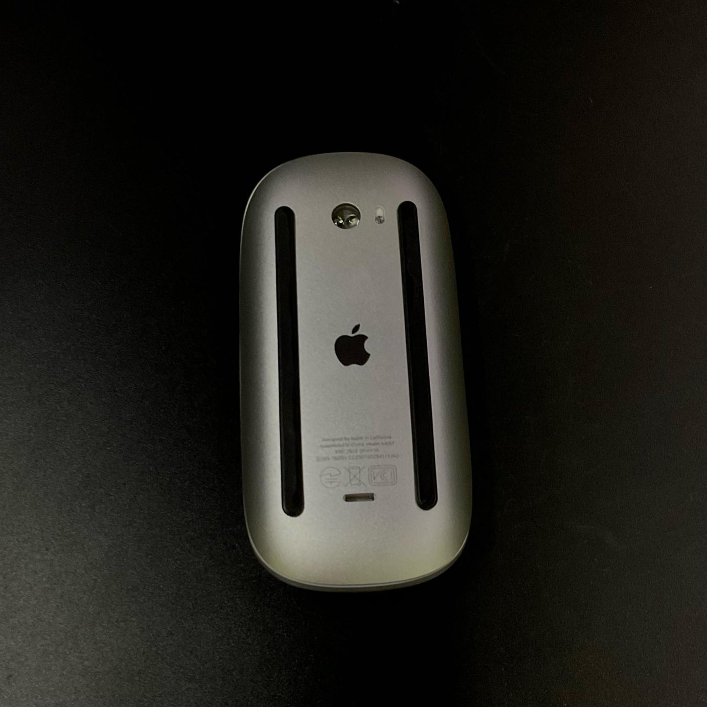 【全額返金保証】【最速発送】Apple Magic Mouse [ホワイト] MK2E3J/A 美品 動作確認済