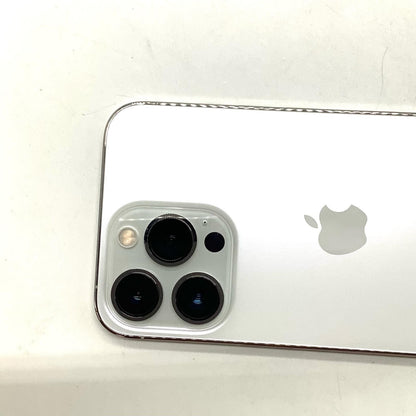 【全額返金保証】【最速発送】Apple iPhone iPhone 13 Pro 256GB シルバー docomo SIMフリー 白ロム 美品 動作確認済 88%