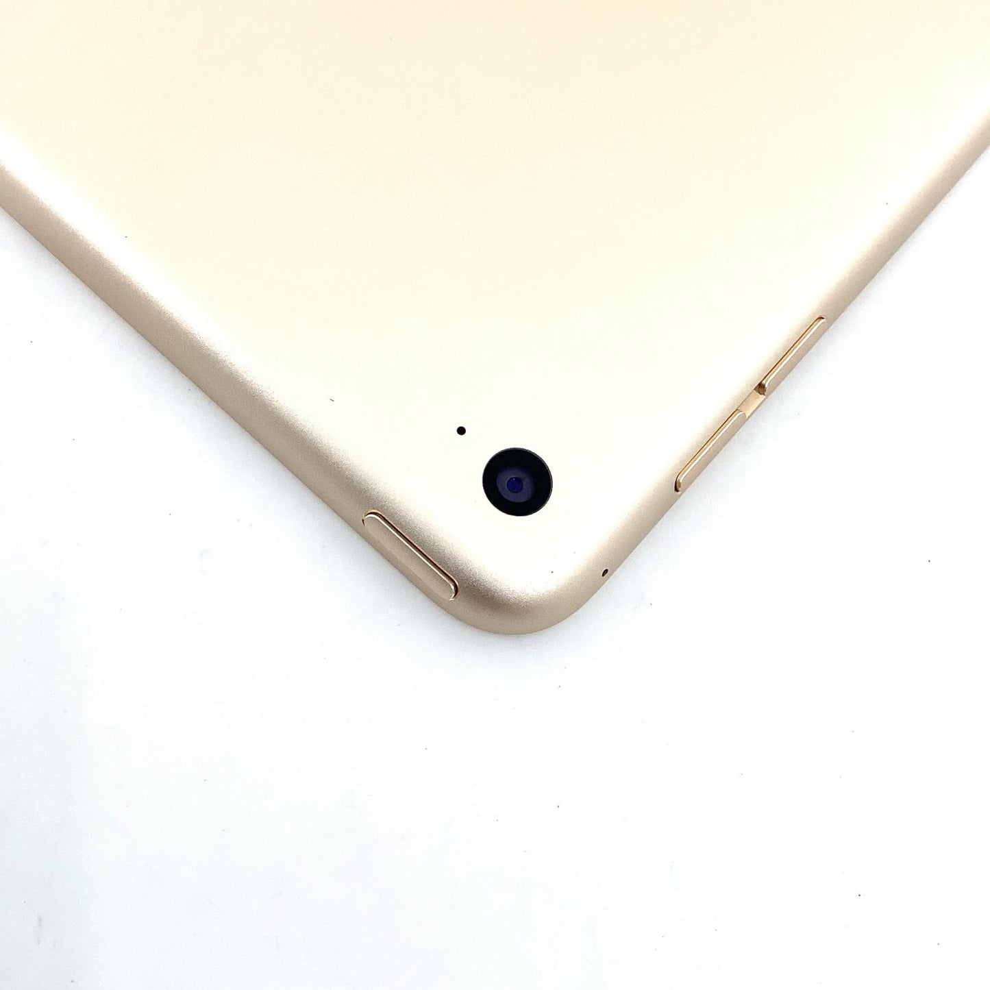 【全額返金保証】【最速発送】Apple iPad mini 7.9インチ 第4世代 128GB ゴールド Wi-Fi 美品 動作確認済