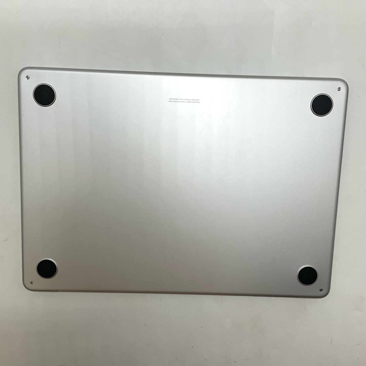 【全額返金保証】【最速発送】Apple MacBook Air 13.6インチ 2022 Apple M2 8GB SSD 256GB シルバー 97% 超美品 動作確認済