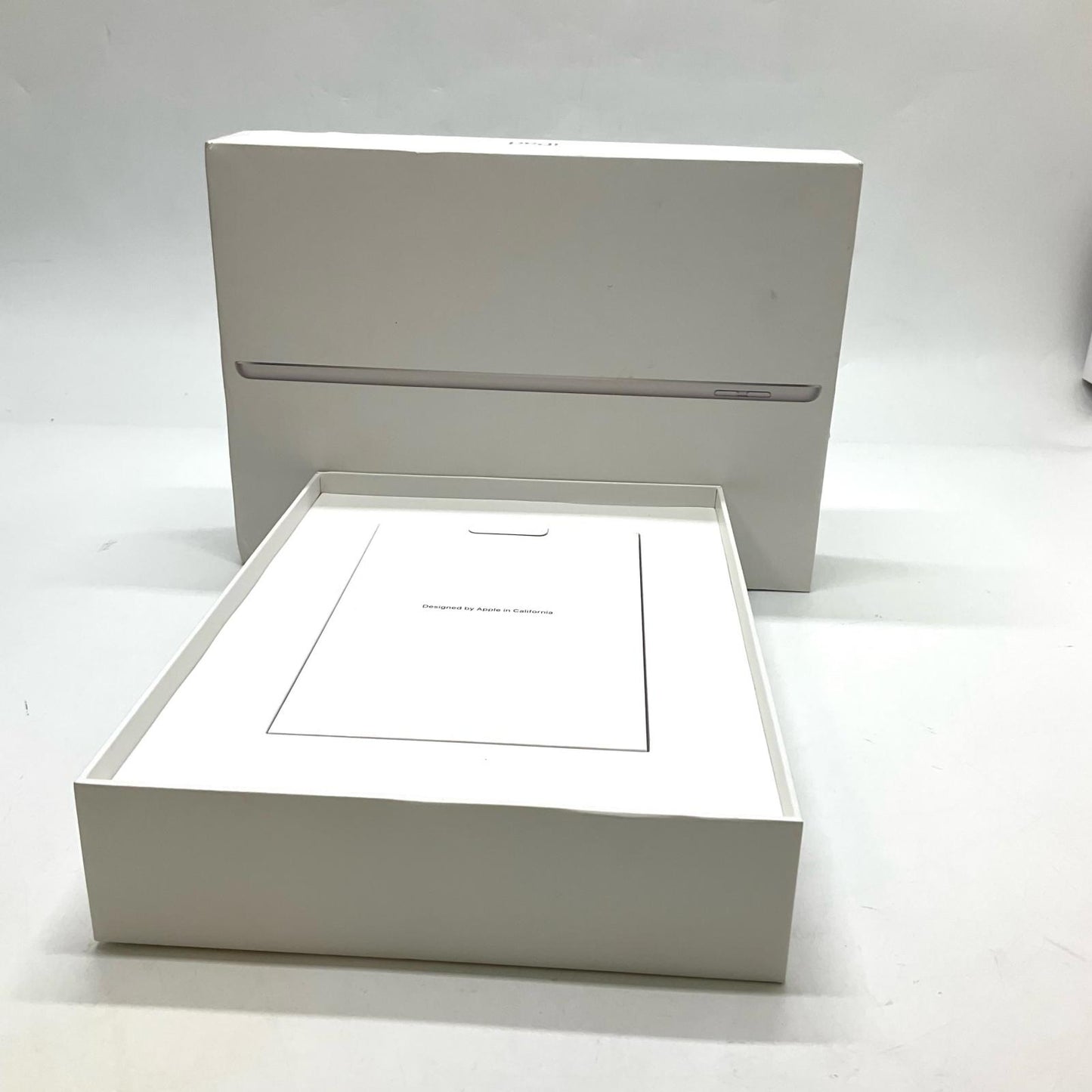 【全額返金保証】【最速発送】Apple iPad iPad 10.2インチ 第9世代 256GB シルバー WiFi+Cellular docomo 白ロム 動作確認済