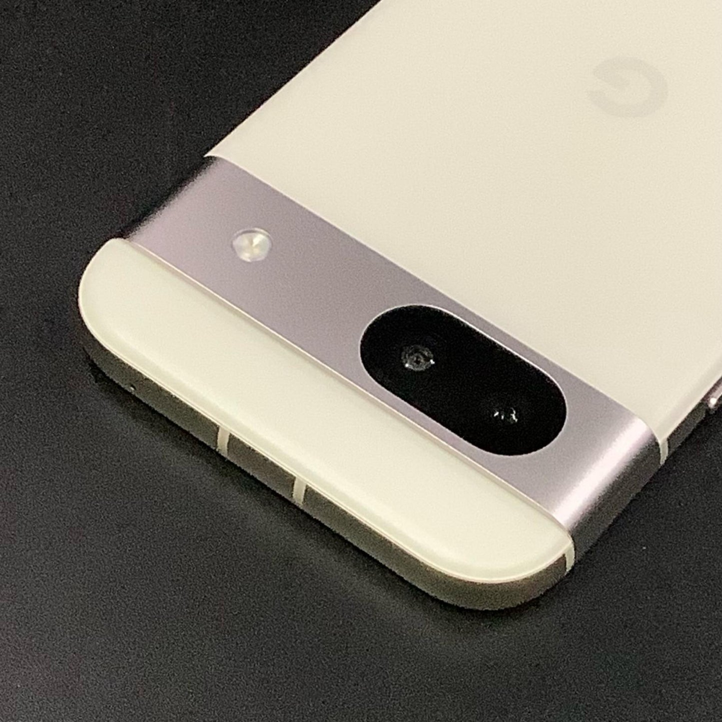 【全額返金保証】【最速発送】Google Pixel 8a 128GB Porcelain au G576D 白ロム 超美品 動作確認済
