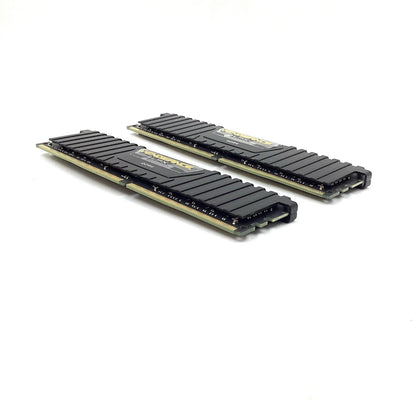 【全額返金保証】【最速発送】Corsair メモリ DDR4 PC4-24000 16GB 2枚組 CMK32GX4M2B3000C15 美品 動作確認済