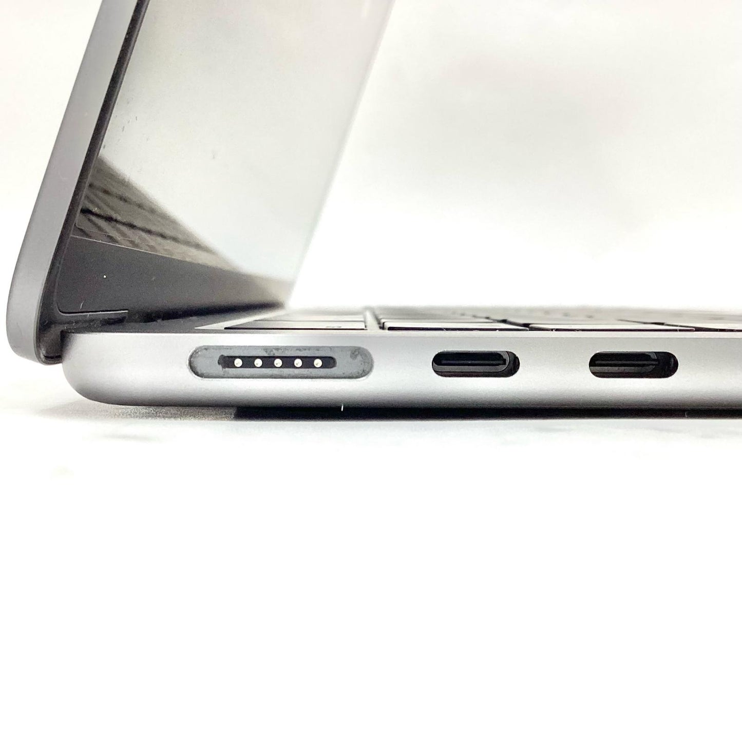 【全額返金保証】【最速発送】Apple MacBook Air 13.6インチ 2022 Apple M2 16GB SSD 256GB スペースグレイ 83% 動作確認済
