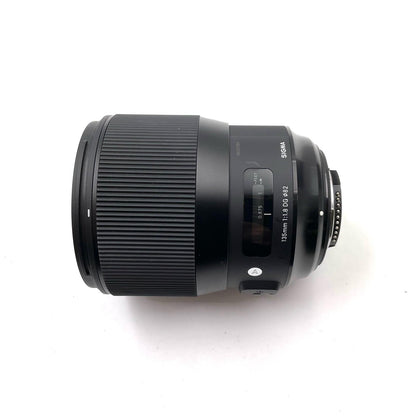 【最速発送】SIGMA 135mm F1.8 DG HSM [ニコン用]【難有】